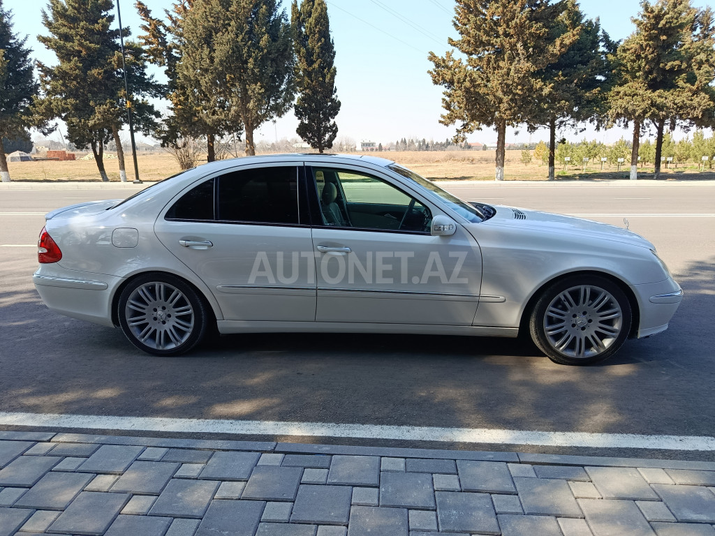 Mercedes E 240 2002