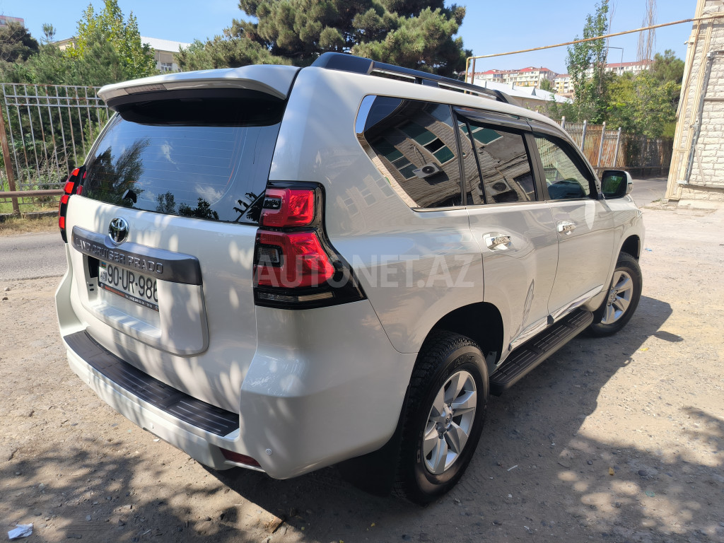 Toyota Land Cruiser Prado 2022