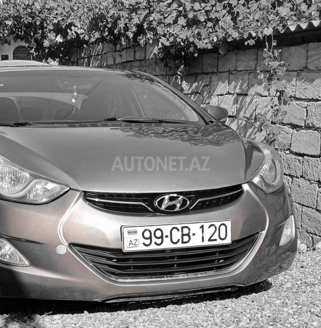 Hyundai Elantra 2012