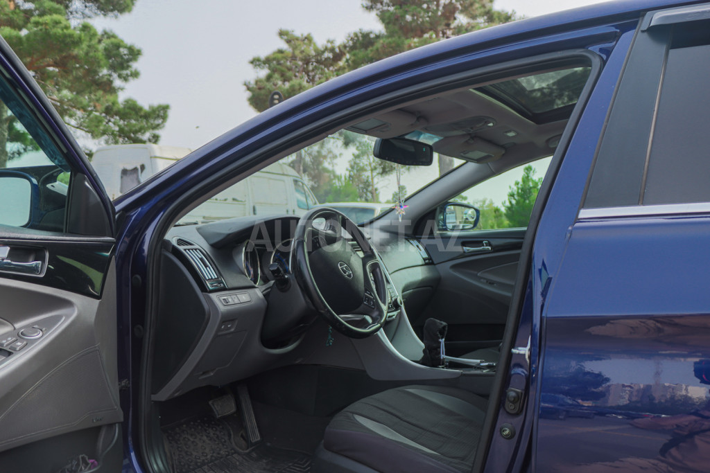 Hyundai Sonata 2012