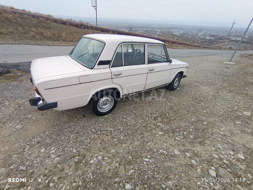 LADA (VAZ) 2106 1988