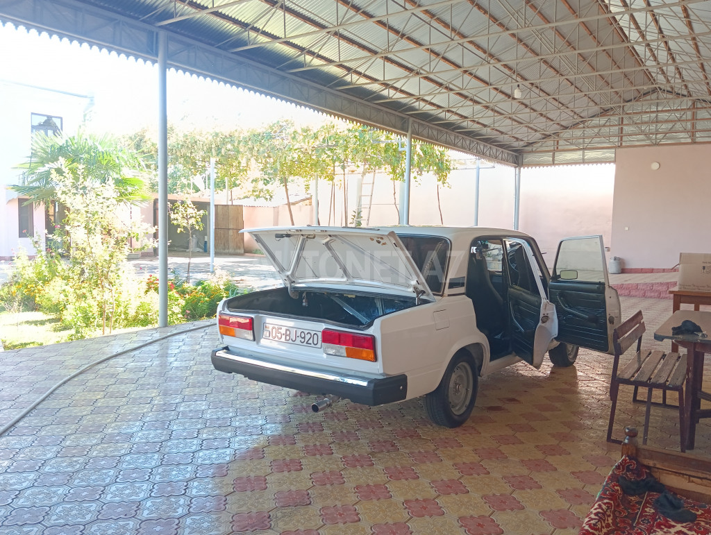 LADA (VAZ) 2107 2009