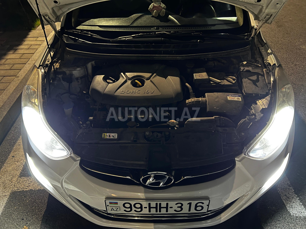 Hyundai Elantra 2013