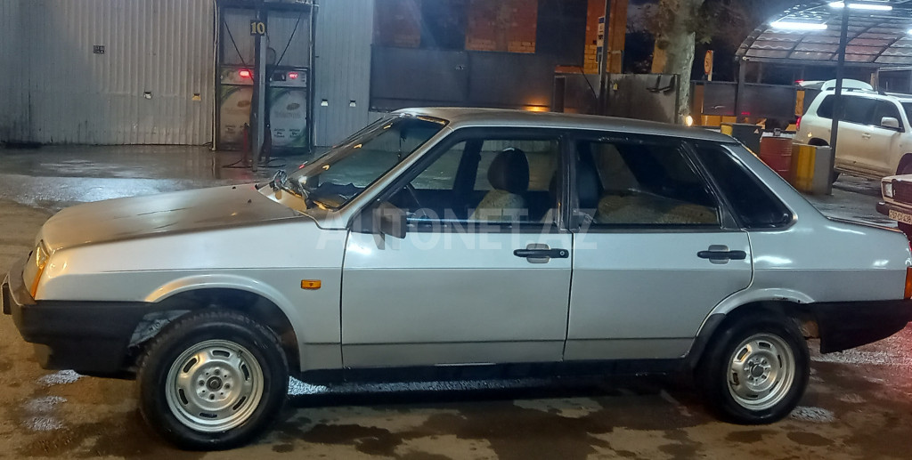 LADA (VAZ) 21099 2003