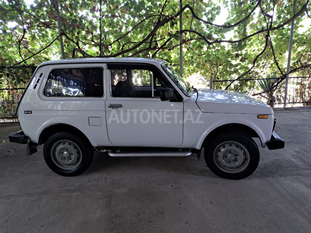 LADA (VAZ) Niva 1993