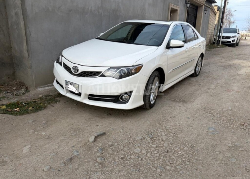 Toyota Camry 2013
