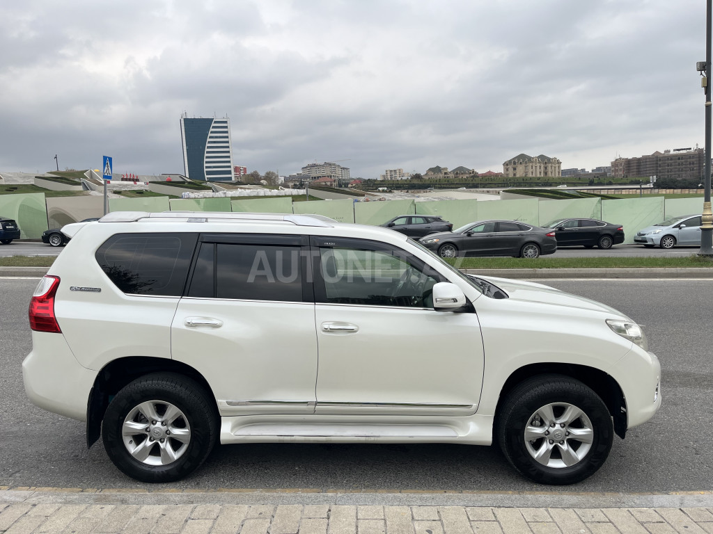 Toyota Land Cruiser Prado 2012