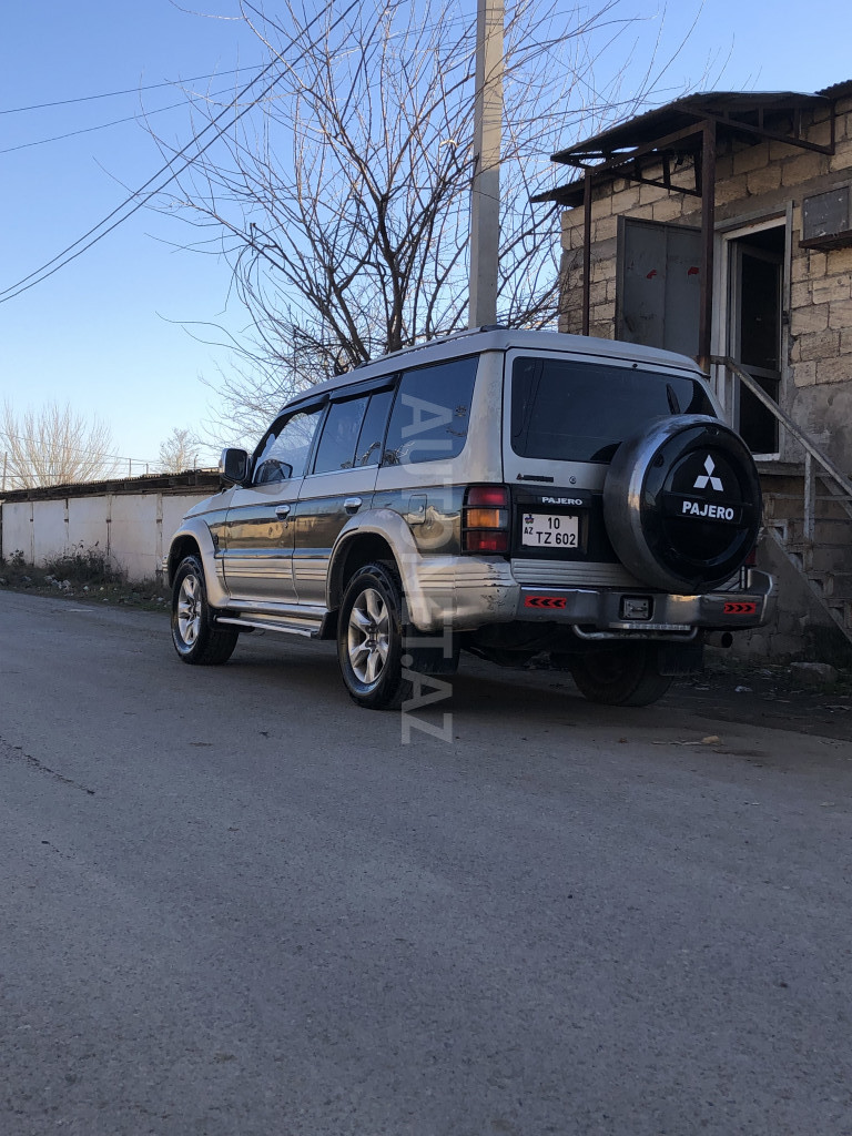 Mitsubishi Pajero 1991