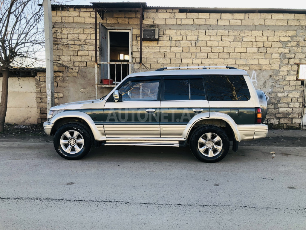 Mitsubishi Pajero 1991