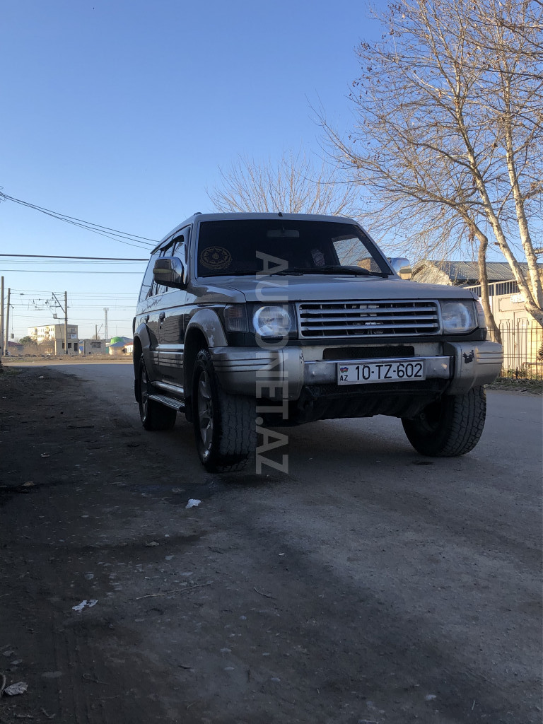 Mitsubishi Pajero 1991