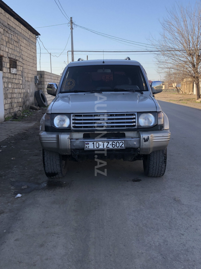 Mitsubishi Pajero 1991