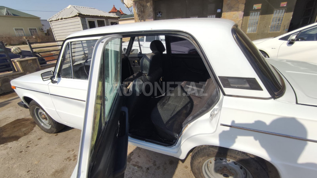 LADA (VAZ) 2106 1986