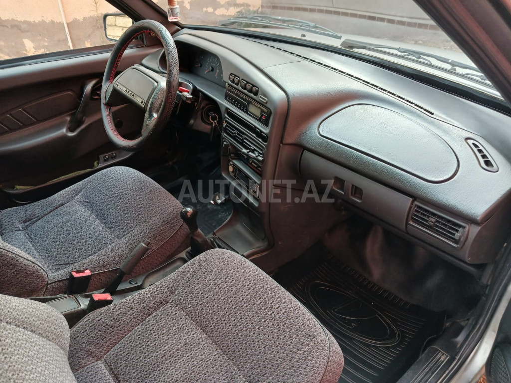 LADA (VAZ) 21099 2003