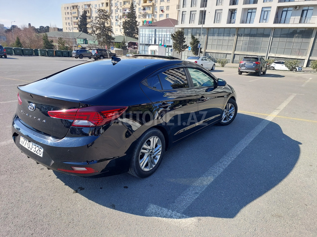 Hyundai Elantra 2020
