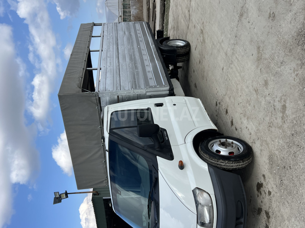 Ford Transit 2004