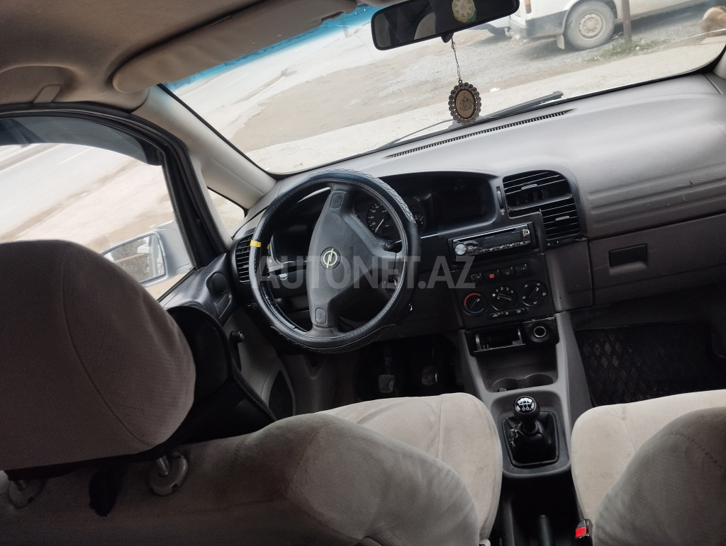 Opel Zafira 1999