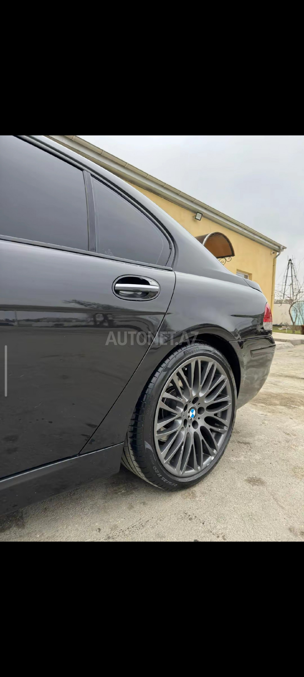BMW 750 2006