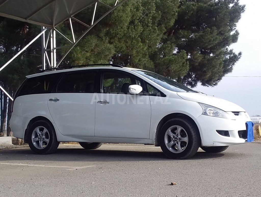 Mitsubishi Grandis 2007