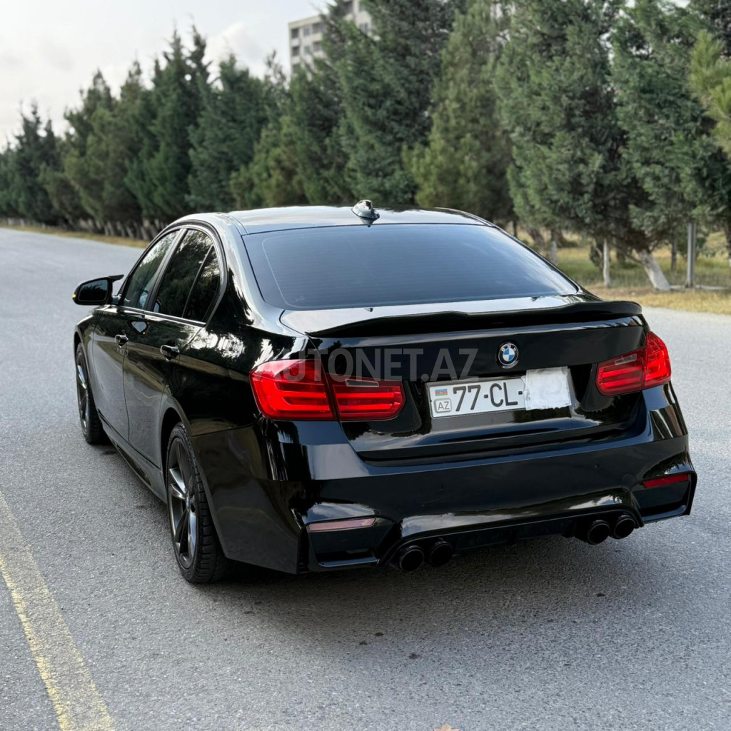 BMW 328 2012