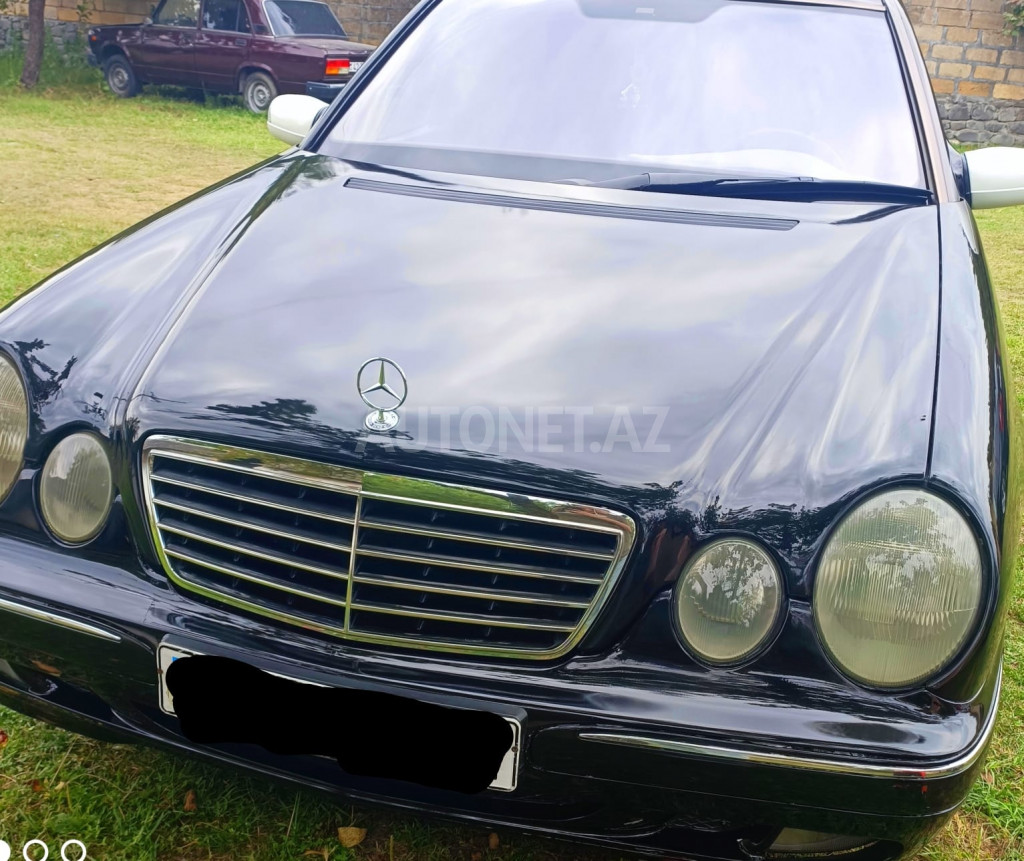 Mercedes E 220 2001