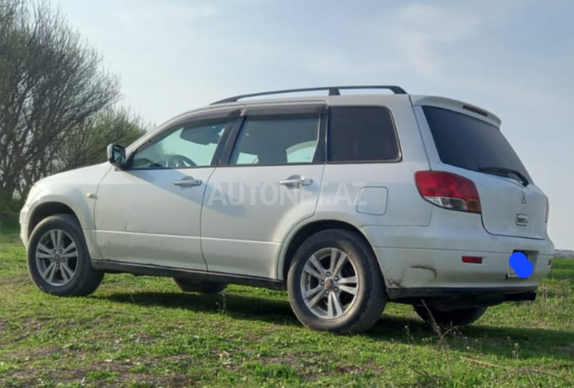 Mitsubishi Airtrek 2002