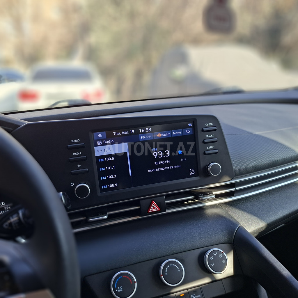 Hyundai Elantra 2021