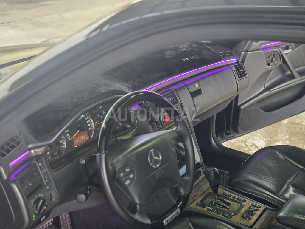 Mercedes E 270 2000
