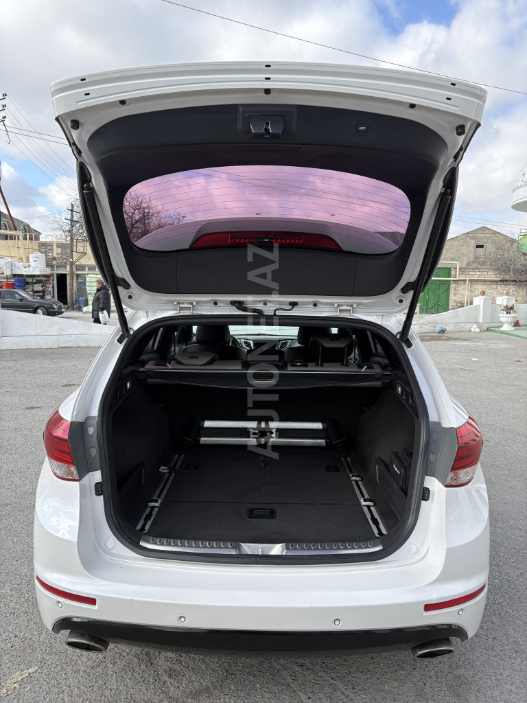 Hyundai i40 2016