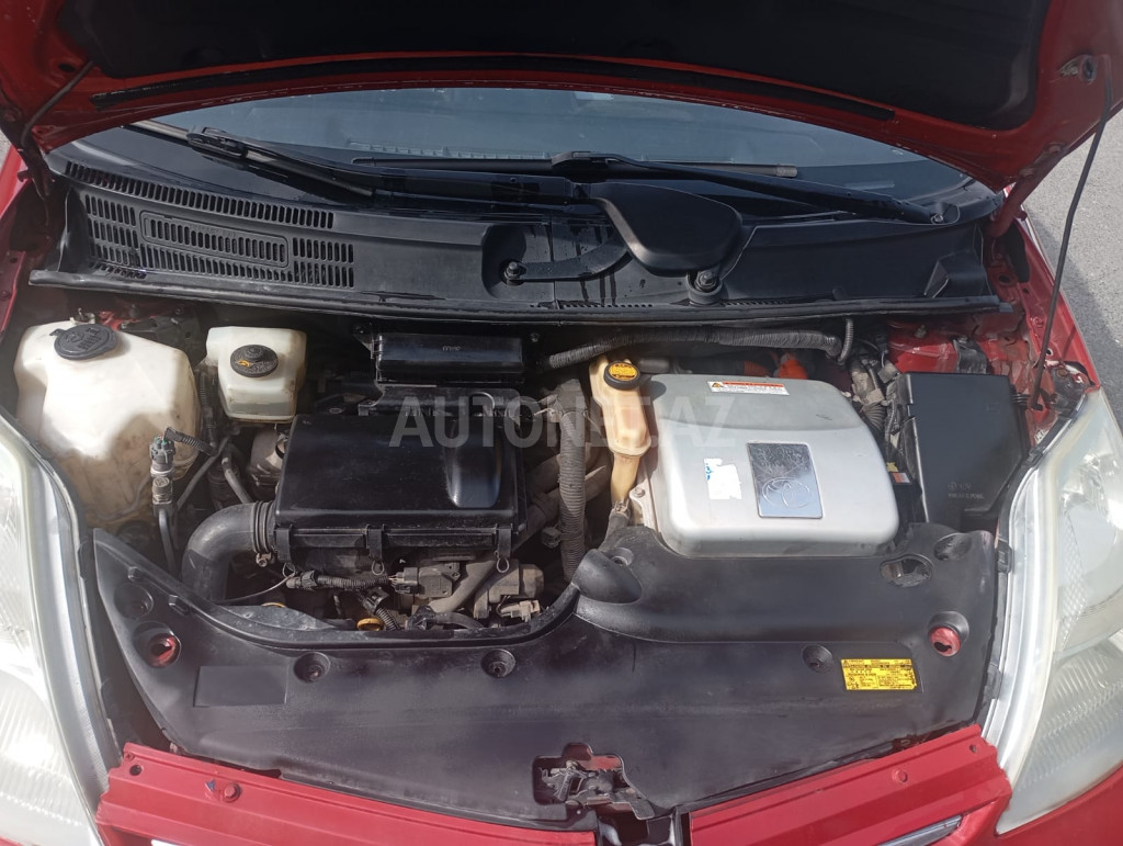 Toyota Prius V 2008