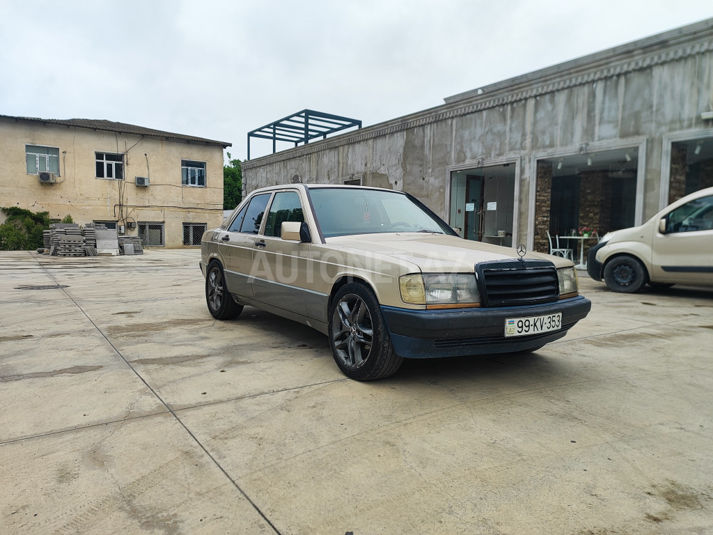 Mercedes 190 1990
