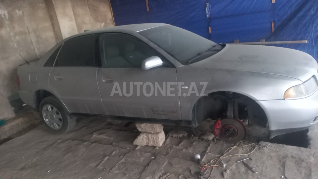 Audi A4 2000