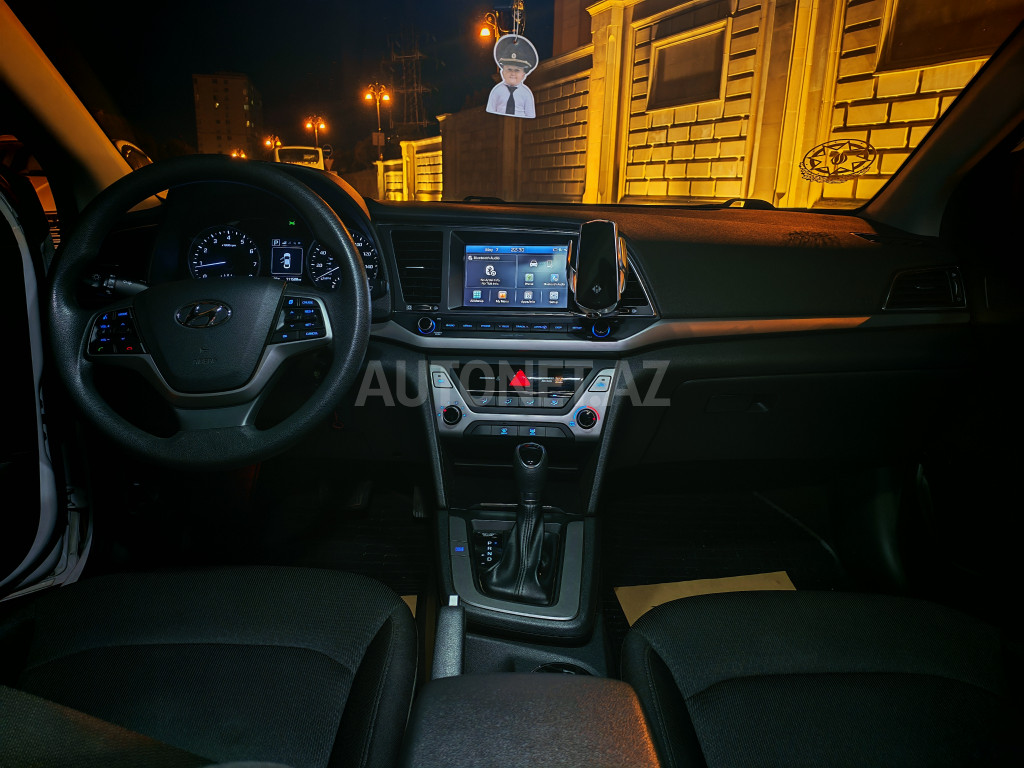 Hyundai Elantra 2018