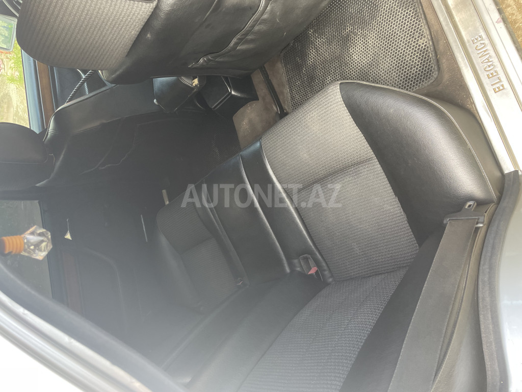 Mercedes E 220 1994