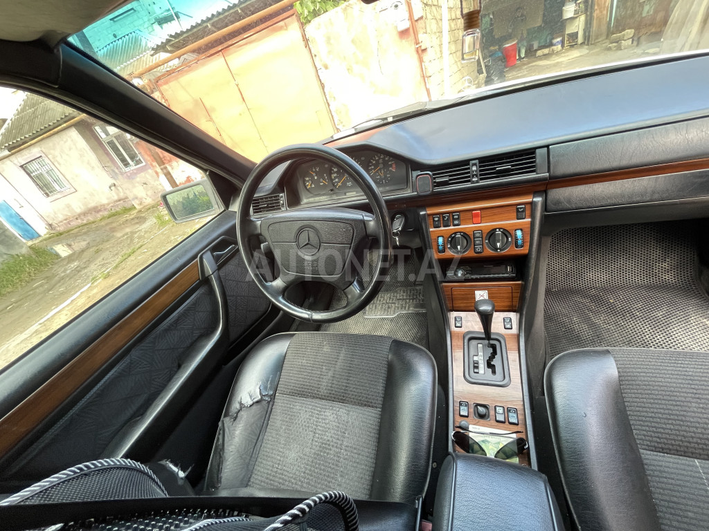 Mercedes E 220 1994