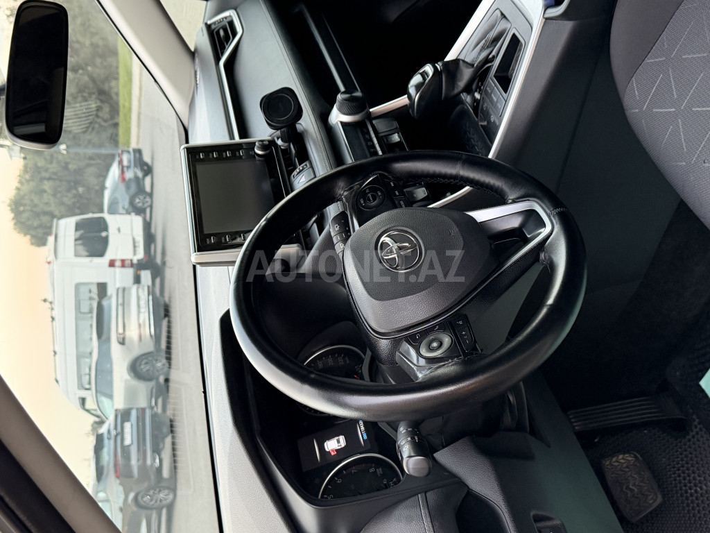 Toyota RAV4 2021