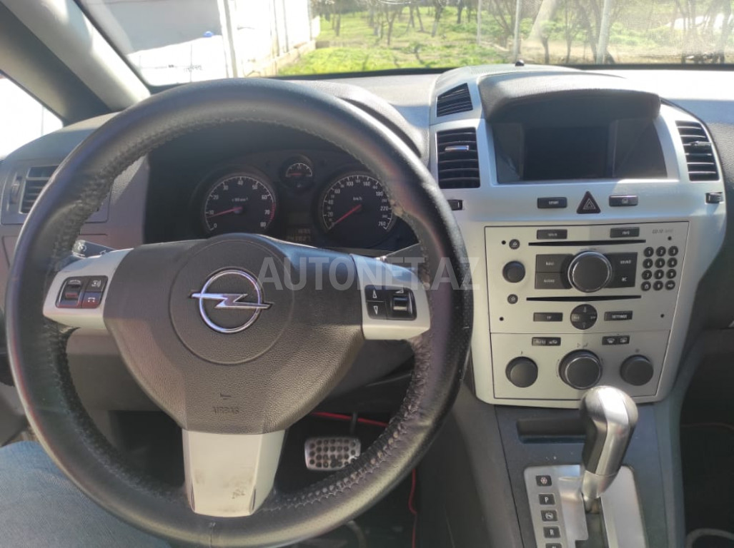 Opel Zafira 2008