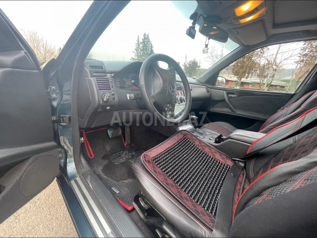 Mercedes E 220 1999