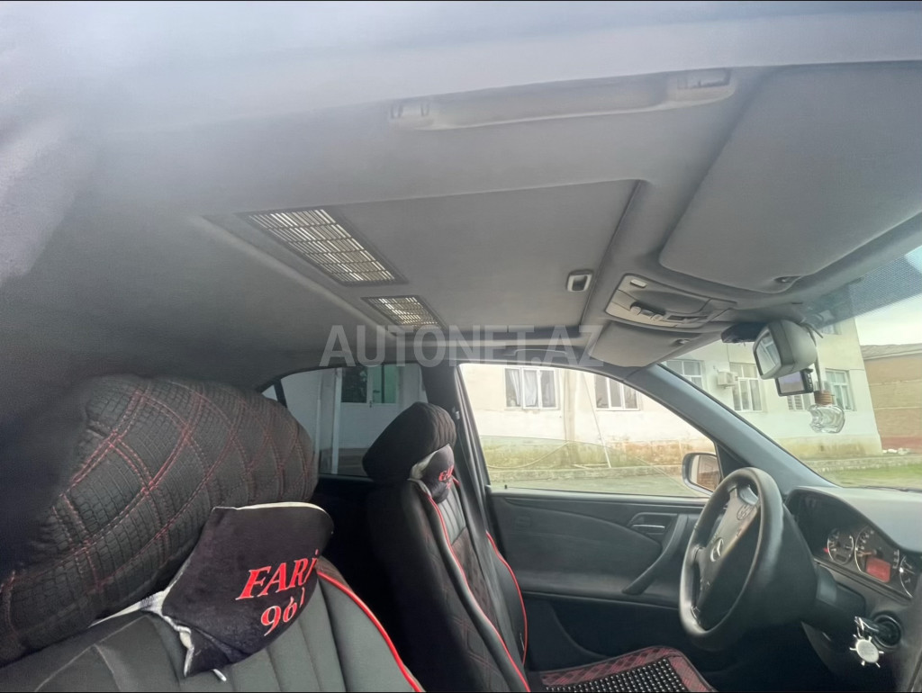 Mercedes E 220 1999