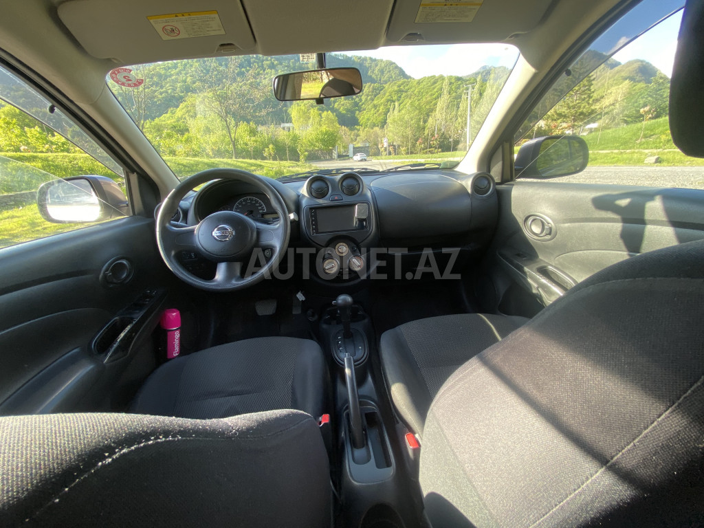 Nissan Sunny 2012
