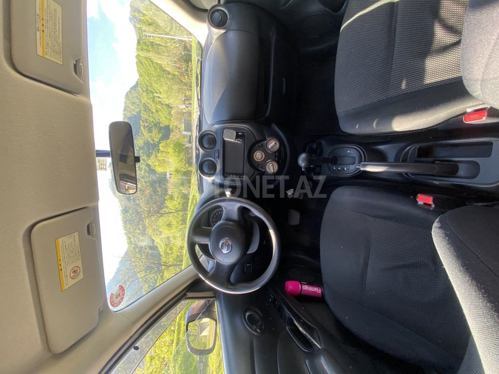 Nissan Sunny 2012