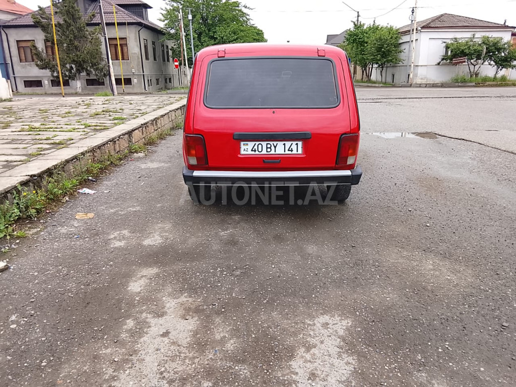 LADA (VAZ) Niva 2006