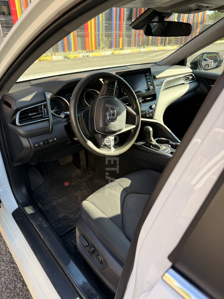 Toyota Camry 2021