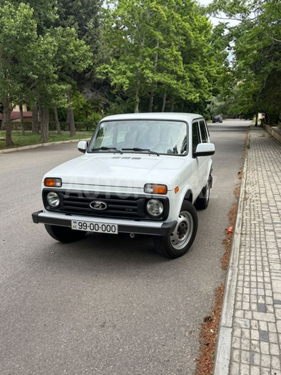 LADA (VAZ) Niva 2013
