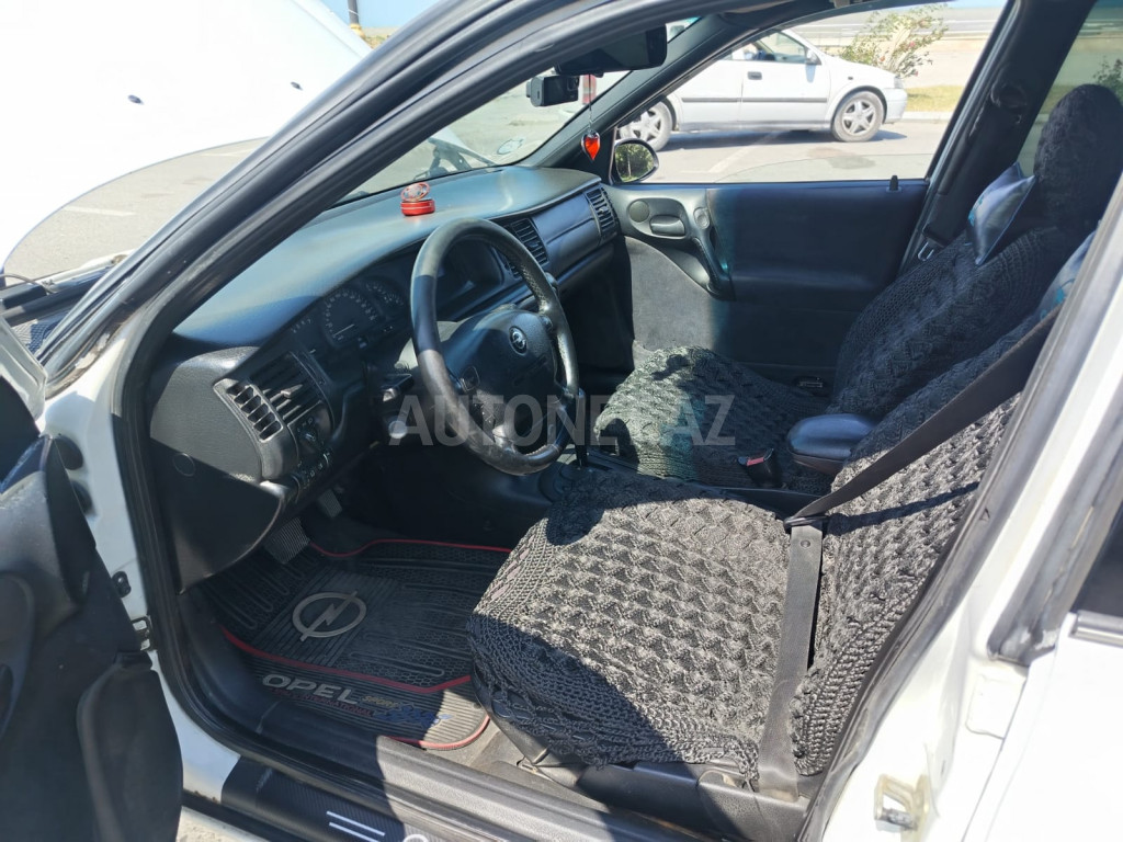 Opel Vectra 1998