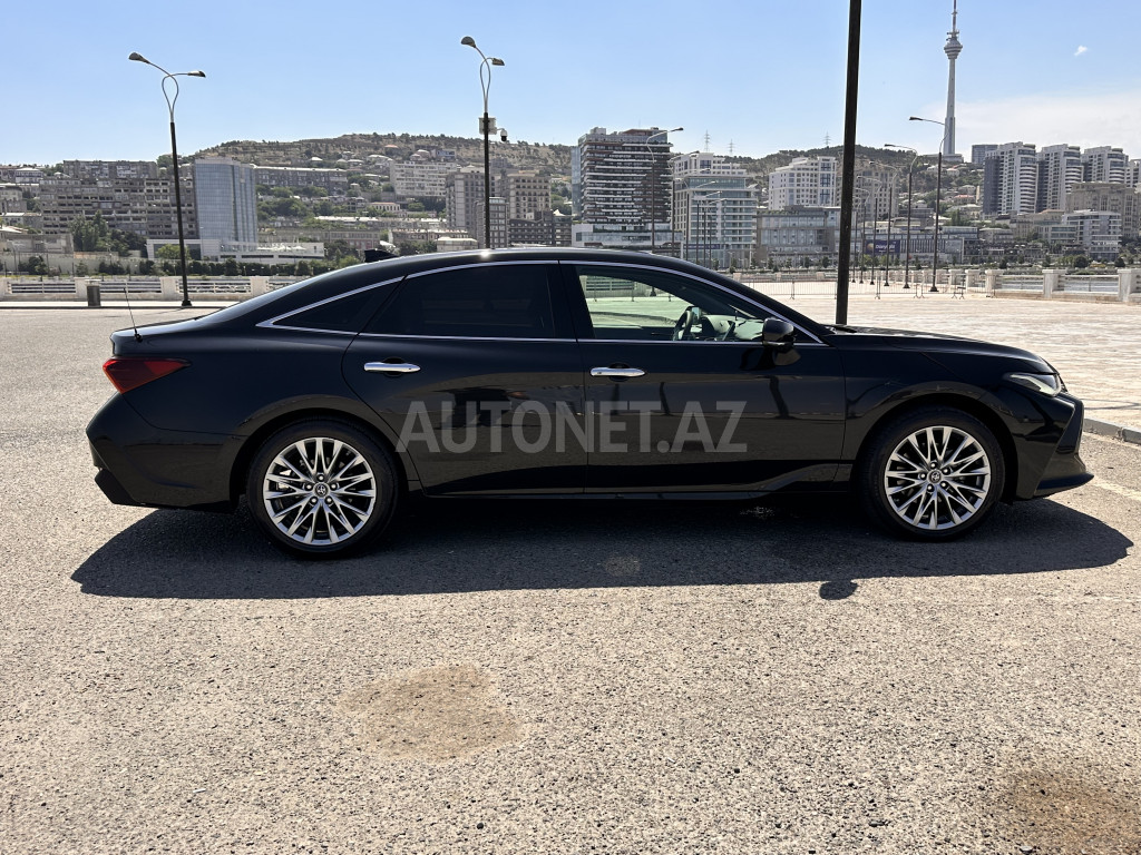 Toyota Avalon 2022