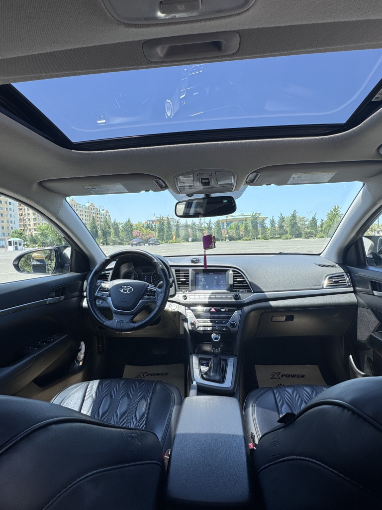 Hyundai Elantra 2018