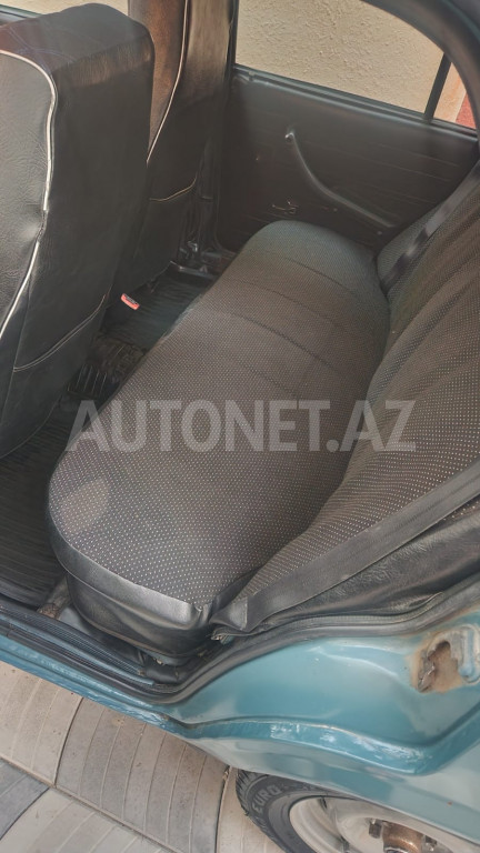 LADA (VAZ) 2107 2004