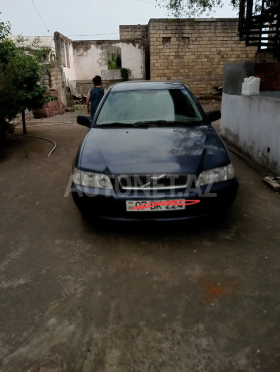 Volvo V40 2002