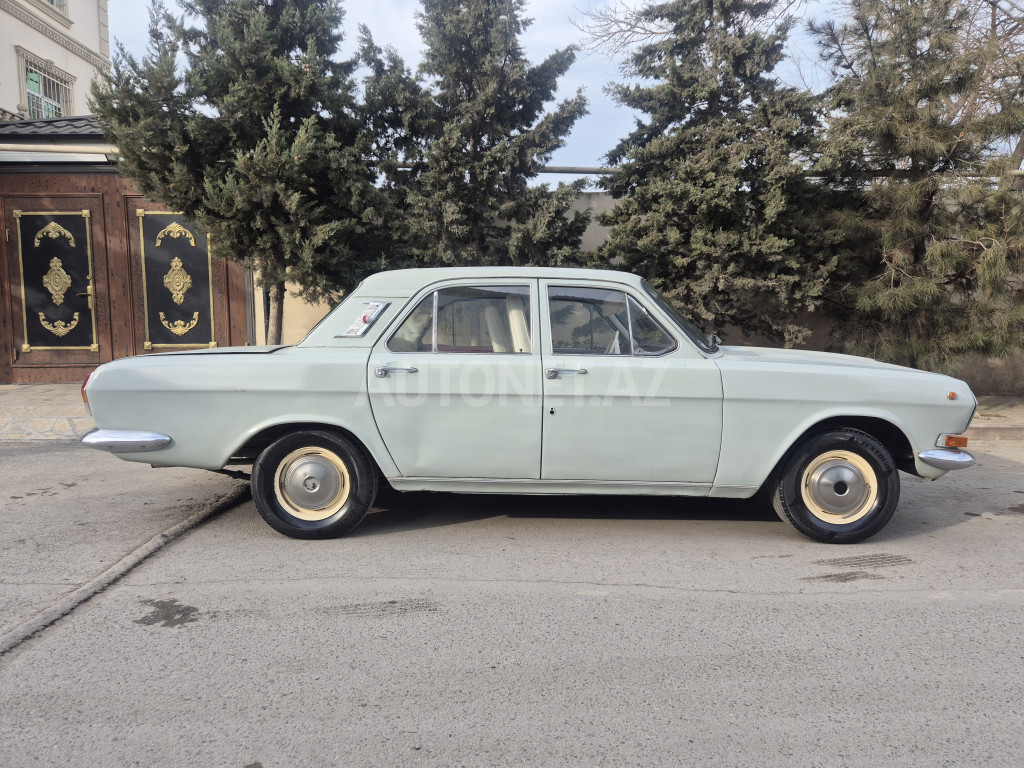 GAZ 24 "Volga" 1980