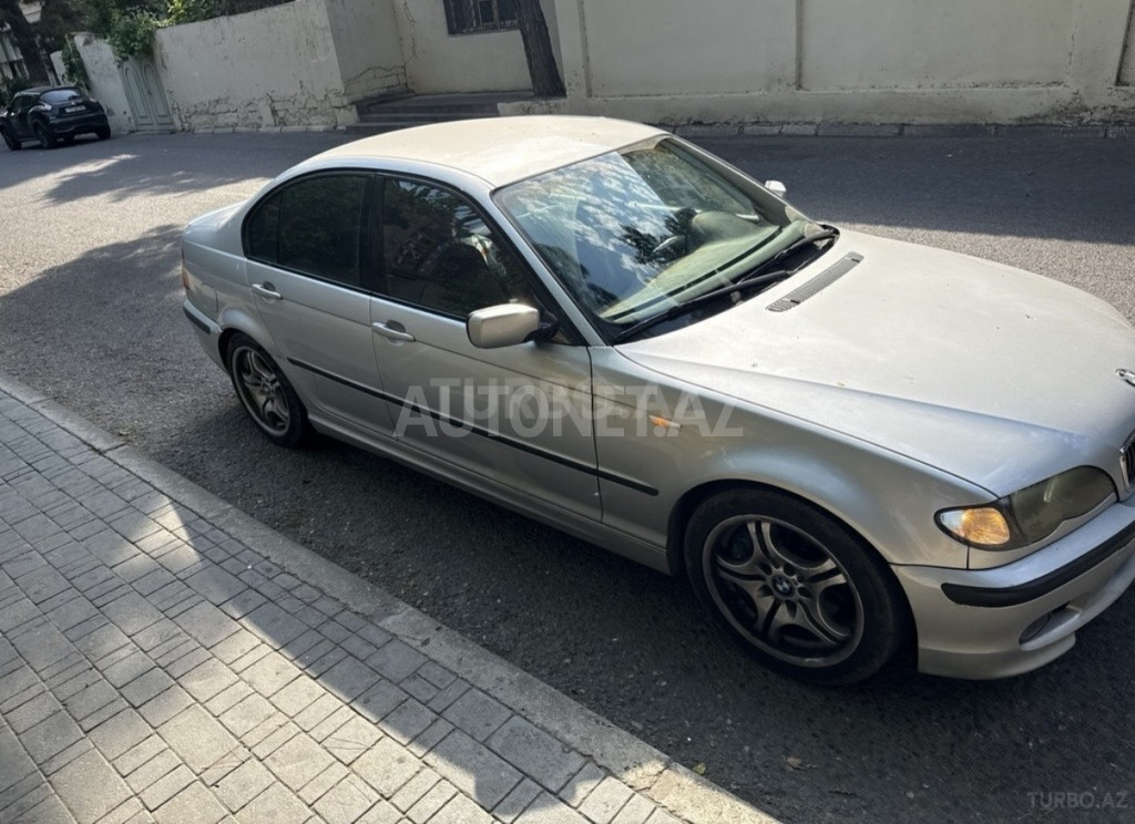 BMW 325 2003